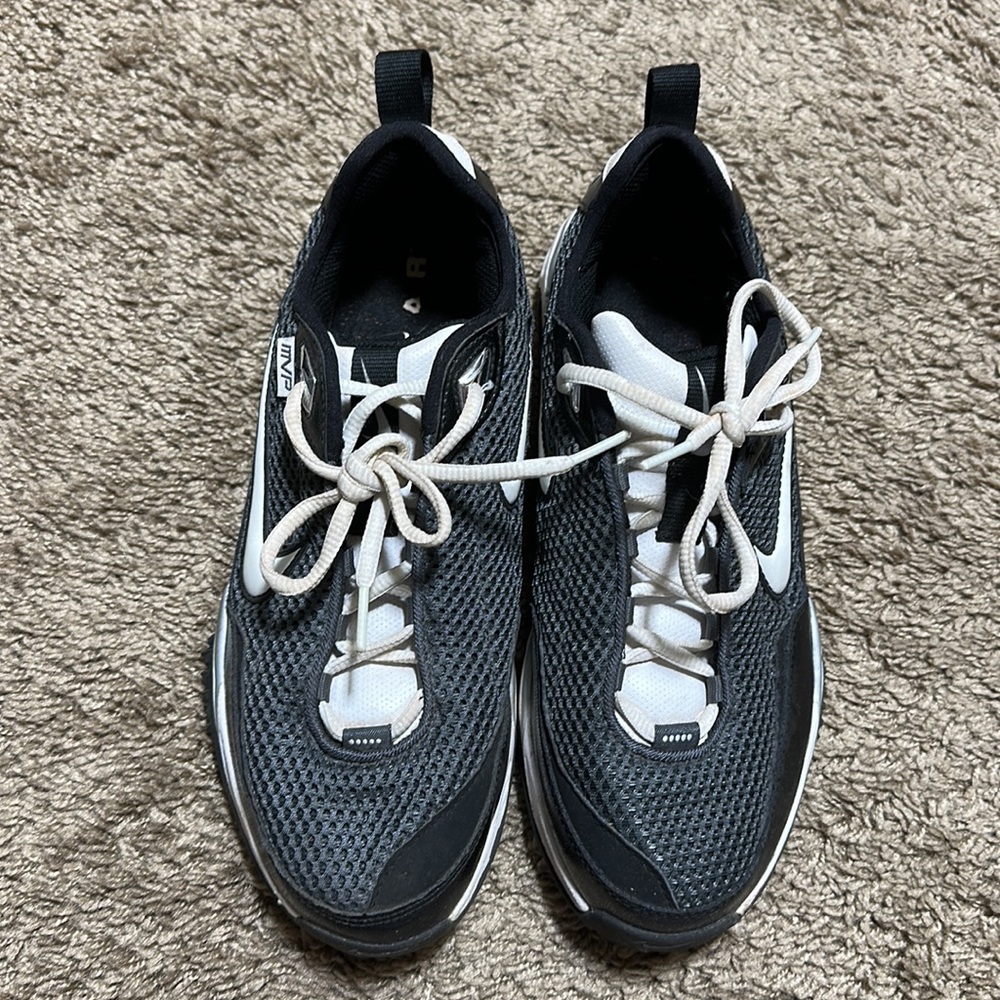 Nike Turf shoes size men’s 7 women’s 8.5